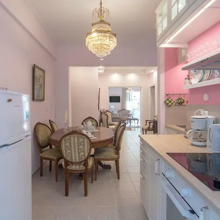 Lovely Apartment In Athens-2